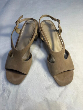 Vionic Raquel Heeled Sandal Block Heel in Tan Suede Size 11